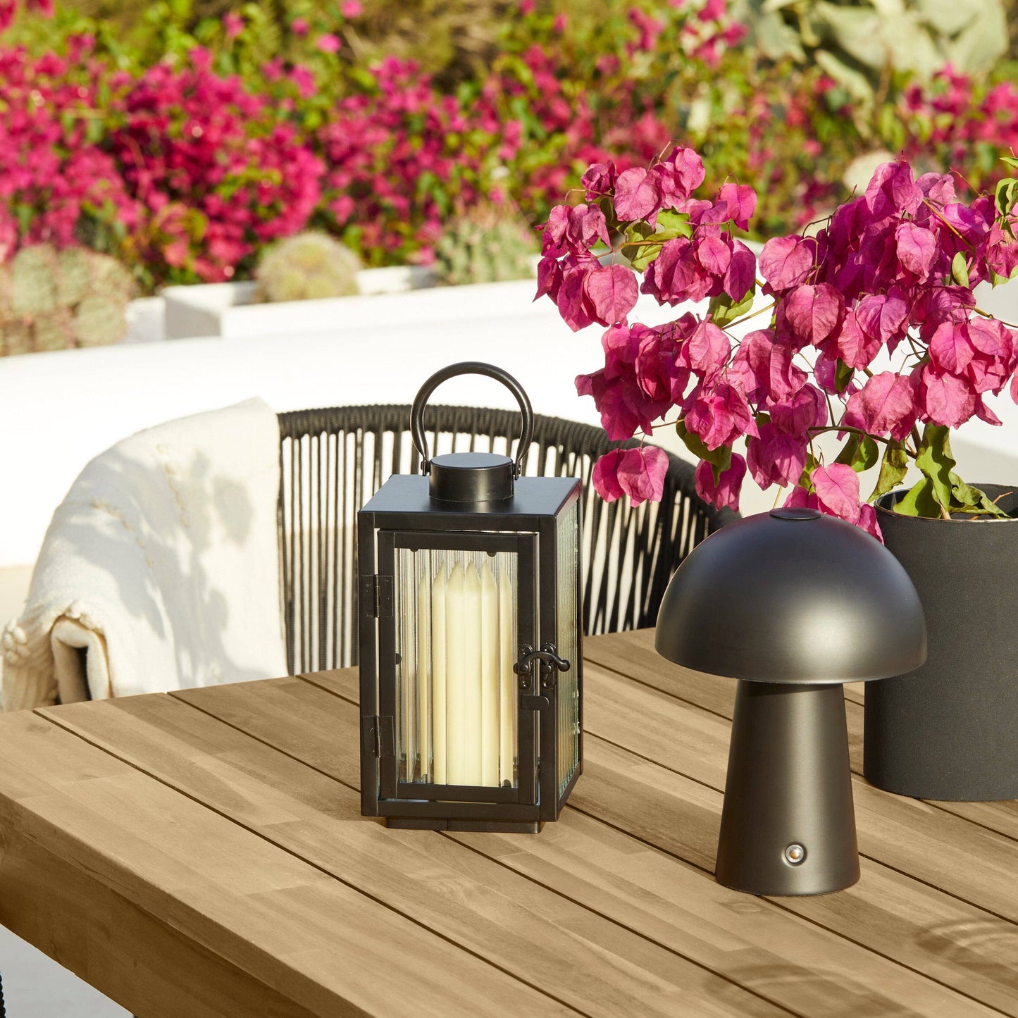 Amelia 8 Seater White Acacia Wood Black Legs Garden Dining Set - Hali Black Chairs