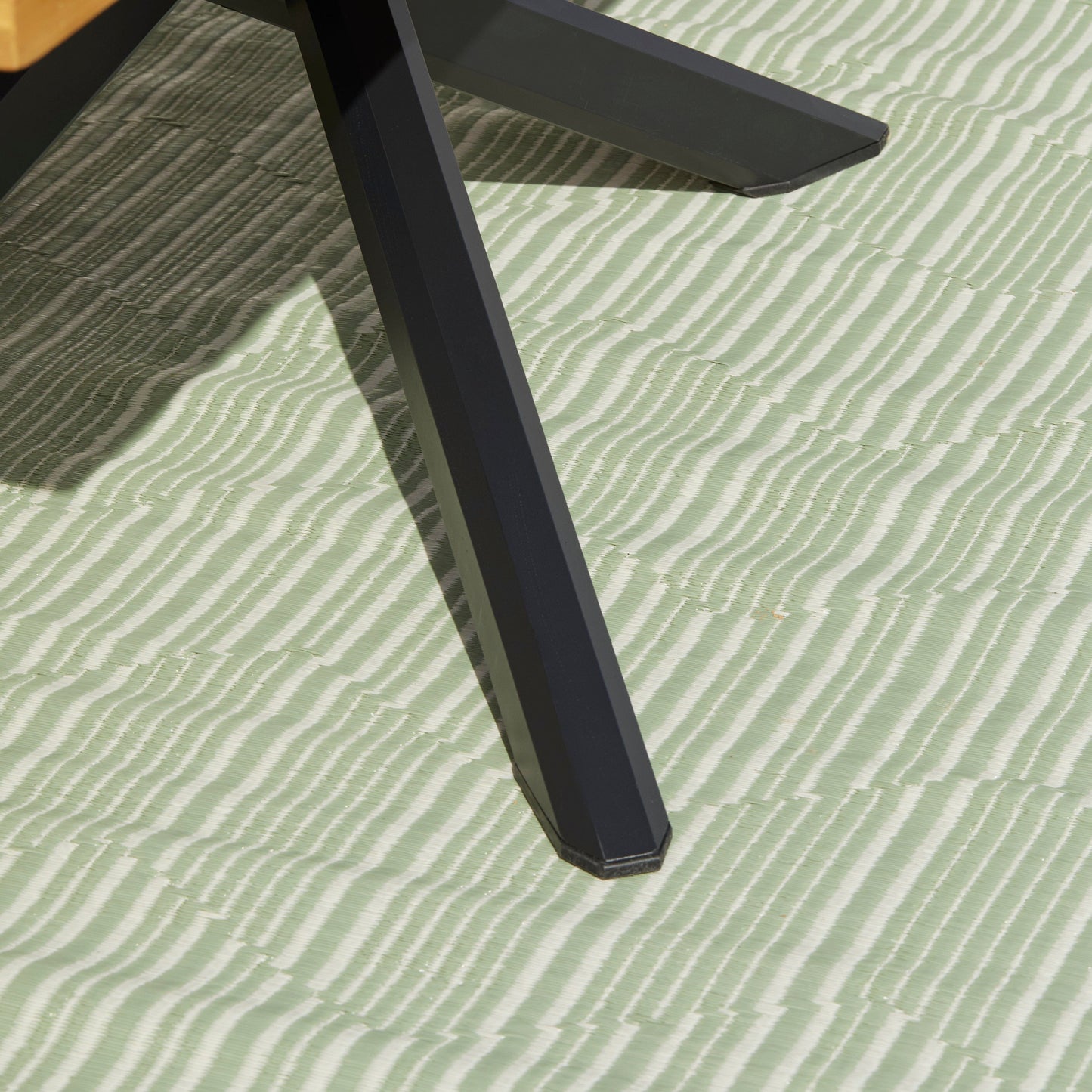 Amelia 8 Seater White Acacia Wood Black Legs Garden Dining Set - Hali Black Chairs