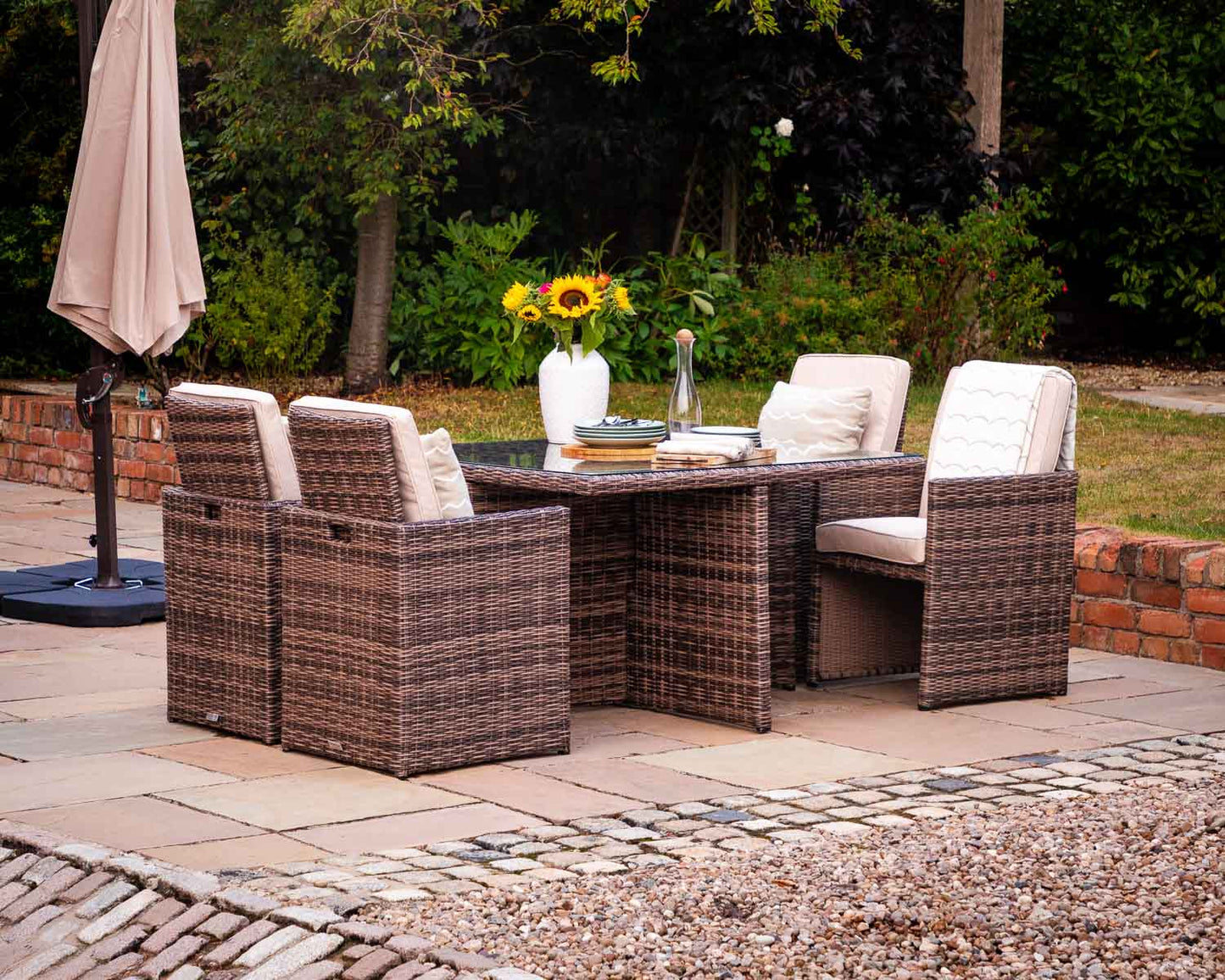 Barcelona 4 Seater Cube Set in Truffle Brown and Cream