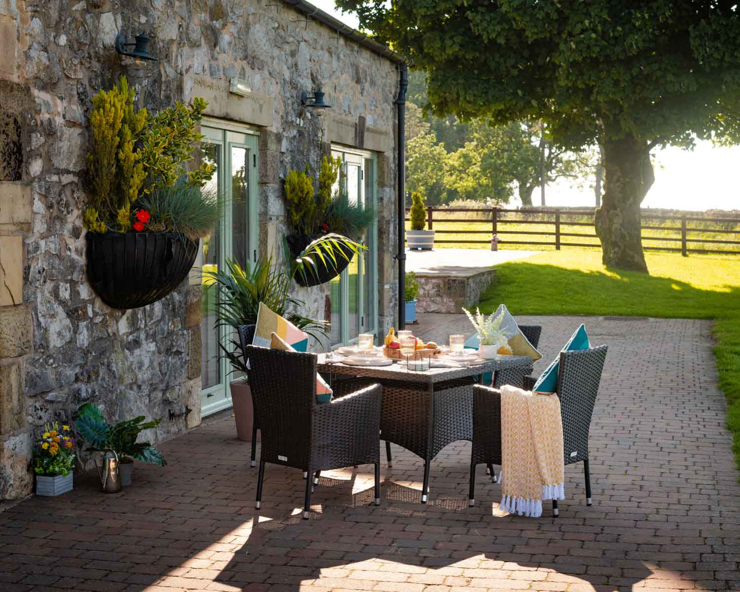 Cambridge 4 Stackable Chairs and Square Dining Table in Black and Vanilla