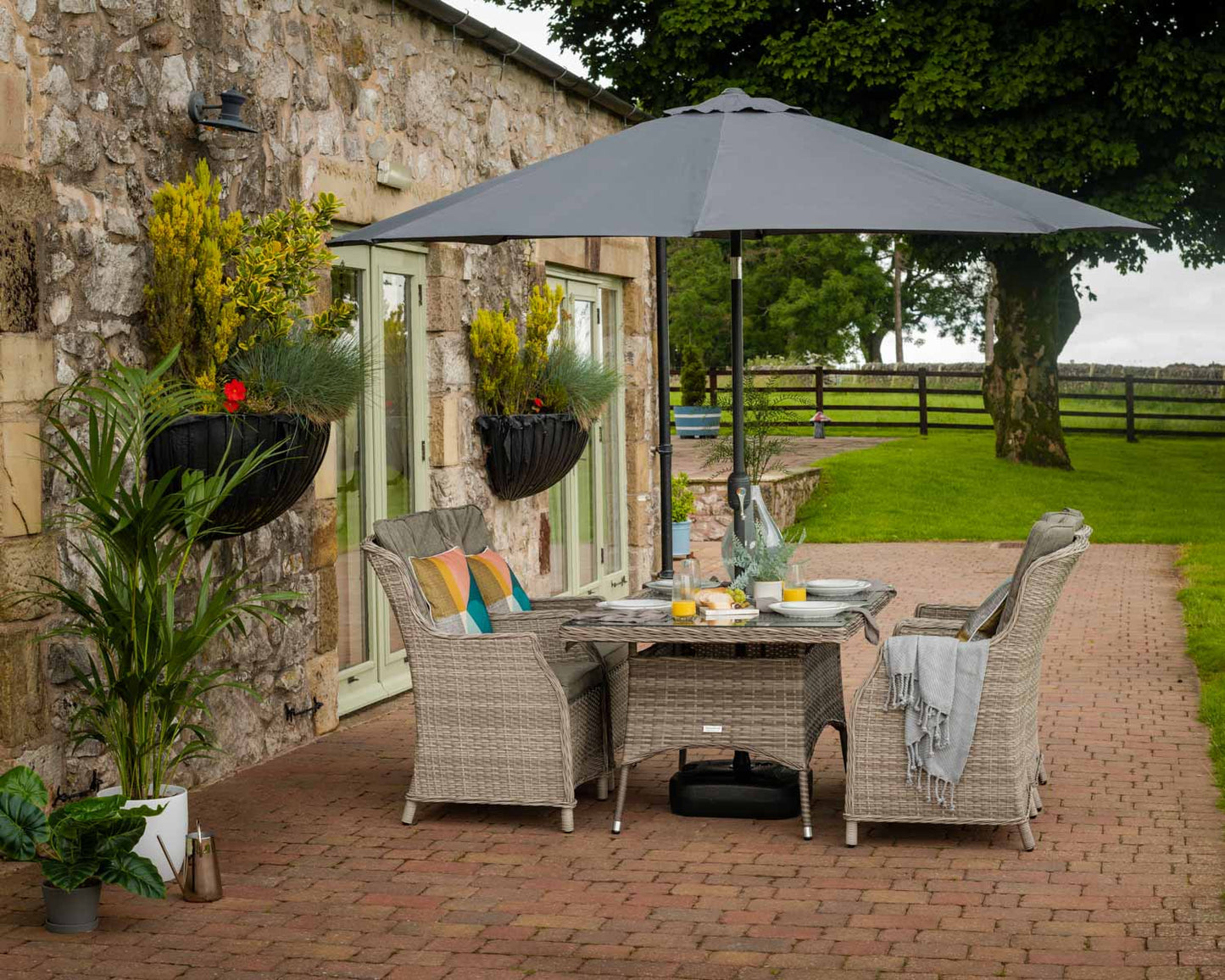 Riviera 4 Dining Chairs and Rectangular Dining Table in Grey