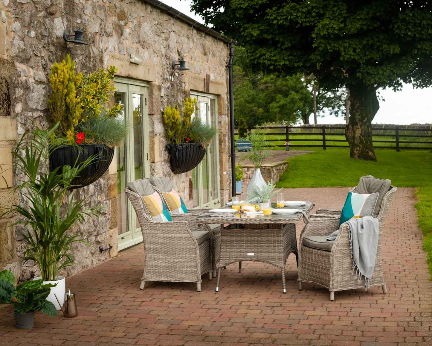 Riviera 4 Dining Chairs and Rectangular Dining Table in Grey