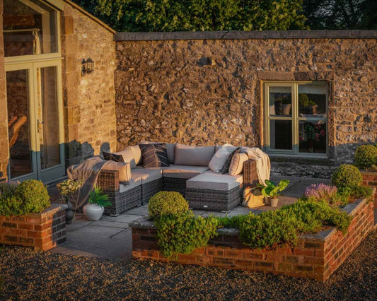 From Day Drinks to Dinner Parties: Host in Style This Summer