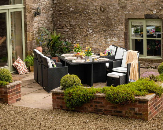 Barcelona 6 Seater Cube Set With Footstools in Black and Vanilla
